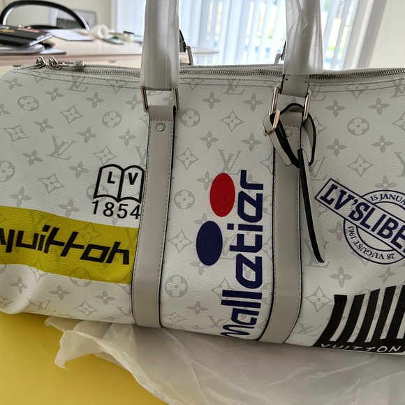 Authentic Louis Vuitton Carryall 50, NIB - Picture 9 of 16